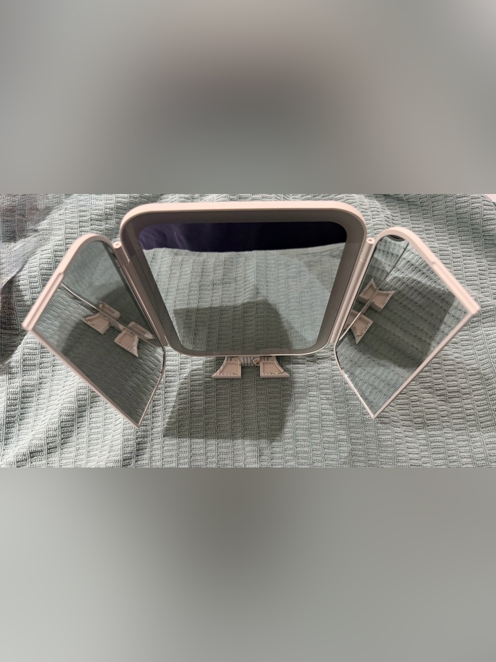 ✨New✨LED 3 Way Travel Mirror (3 Lighting Options!) - Picture 5 of 10
